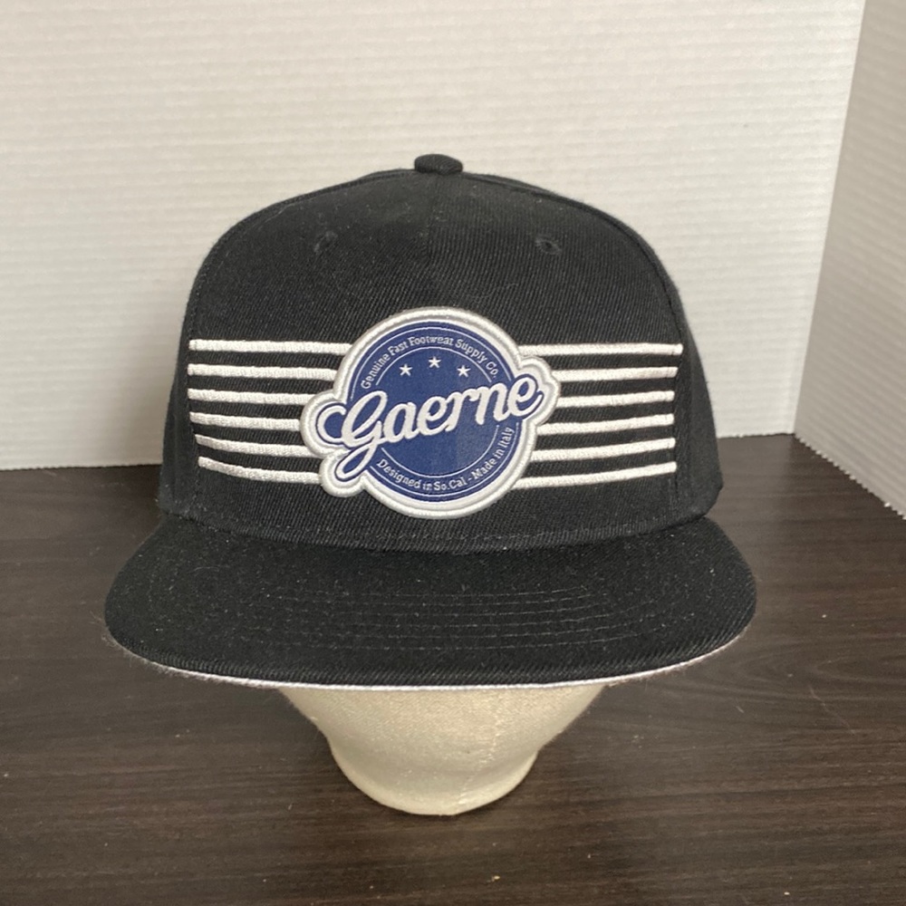 Black Gardner hat